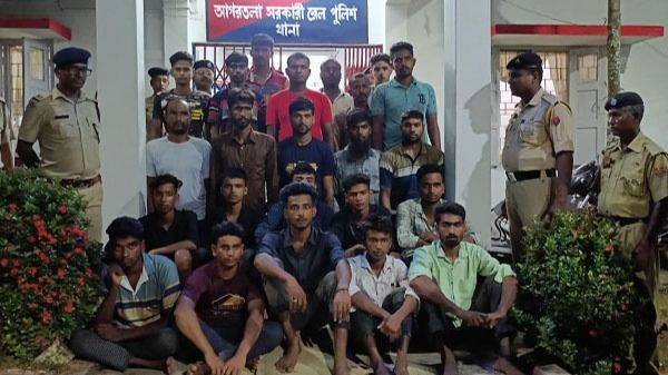 23 Bangladeshi Nationals Arrested at Agartala Railway Dwelling | Republic World