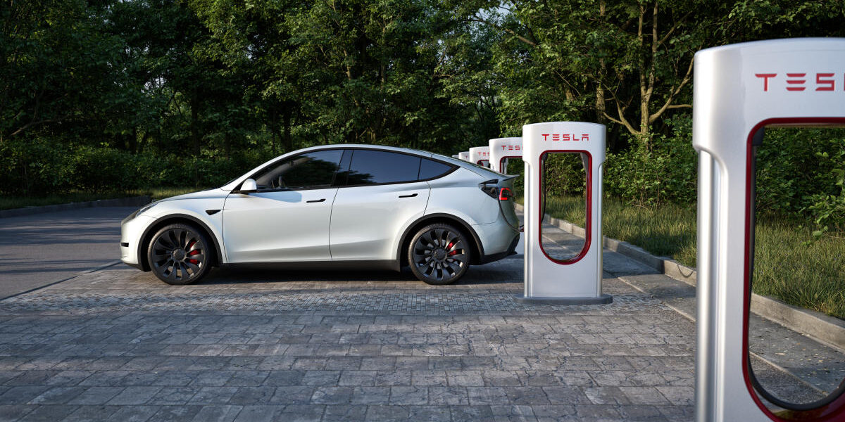 Tesla warns in opposition to moist towel charging trick two months too gradual